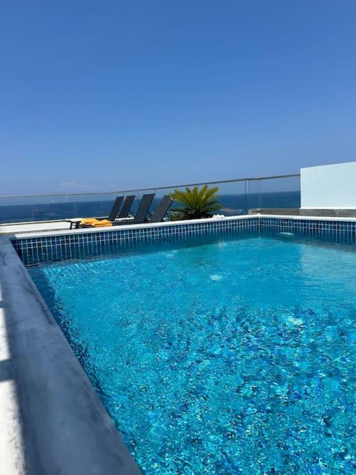 Penthouse Med Privat Saltvannsbasseng Pa Esentepe Beach Kirenia Zewnętrze zdjęcie