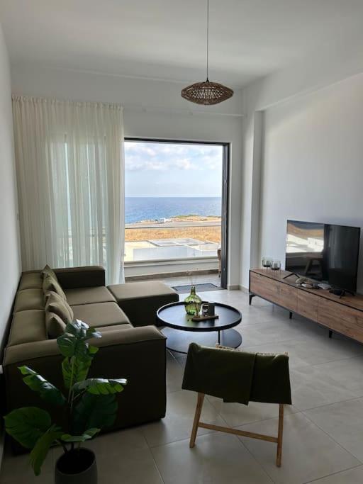 Penthouse Med Privat Saltvannsbasseng Pa Esentepe Beach Kirenia Zewnętrze zdjęcie