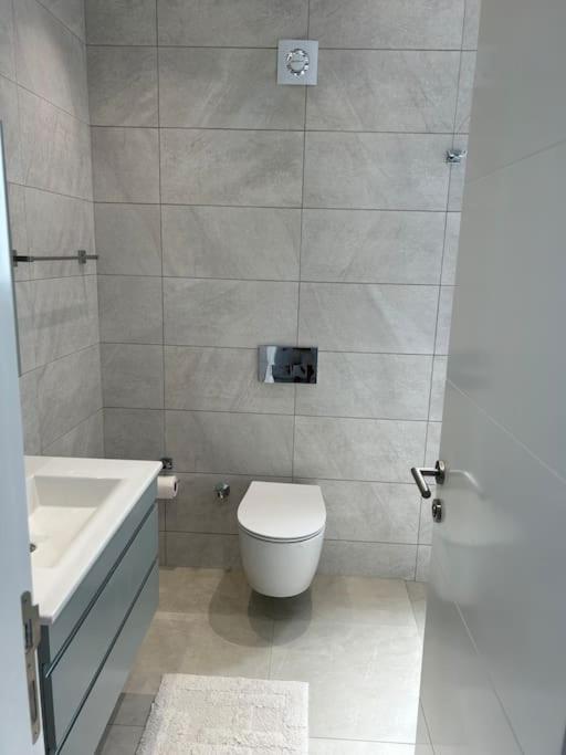 Penthouse Med Privat Saltvannsbasseng Pa Esentepe Beach Kirenia Zewnętrze zdjęcie