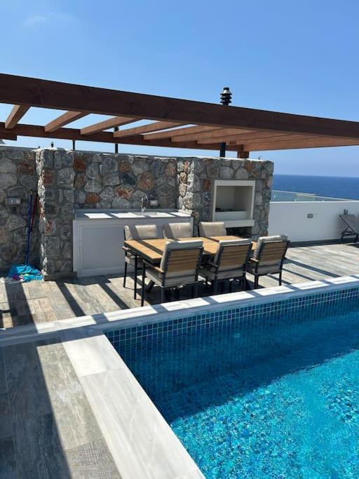 Penthouse Med Privat Saltvannsbasseng Pa Esentepe Beach Kirenia Zewnętrze zdjęcie